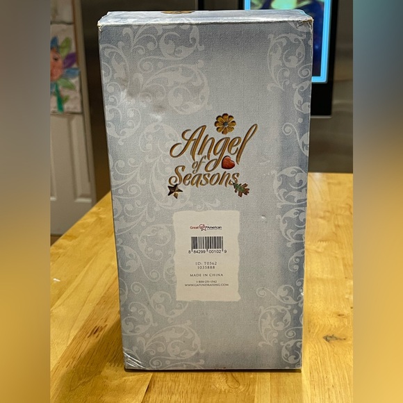 Angel of the Season figurine w/Box - Picture 12 of 13